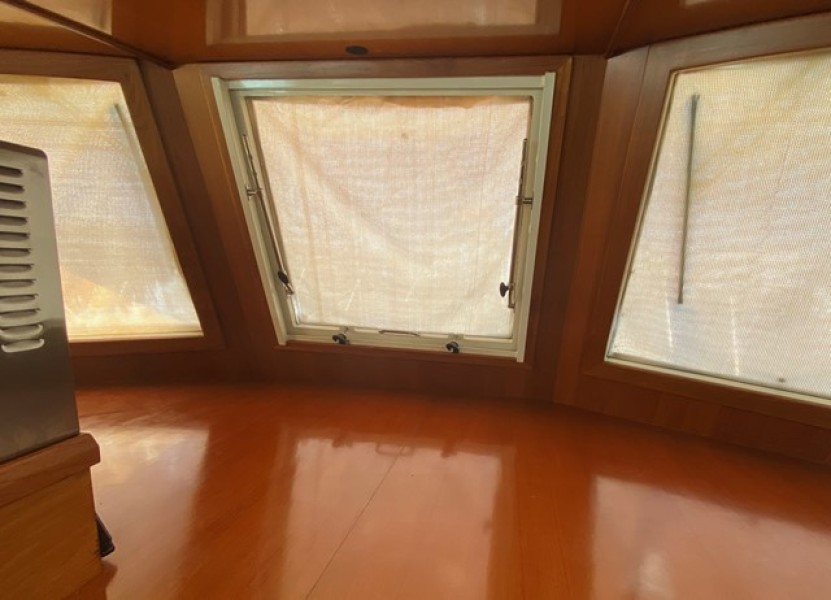 2005 Mariner Orient 40