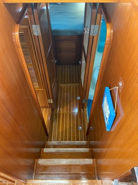 2005 Mariner Orient 40
