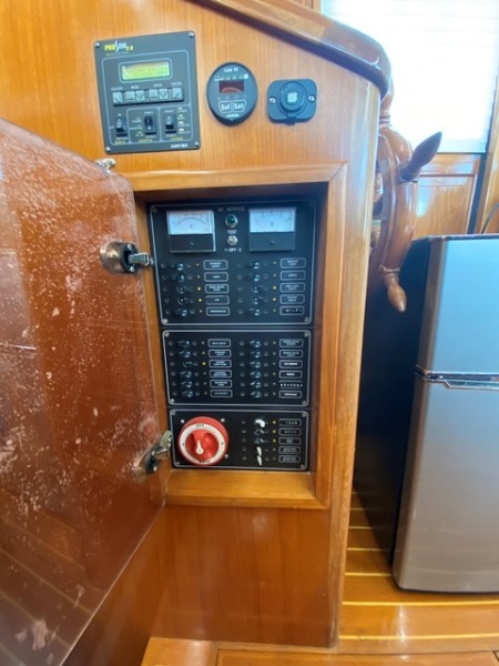 2005 Mariner Orient 40