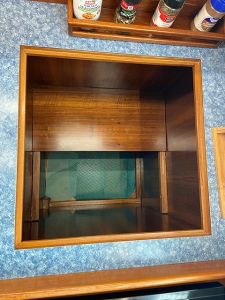2005 Mariner Orient 40