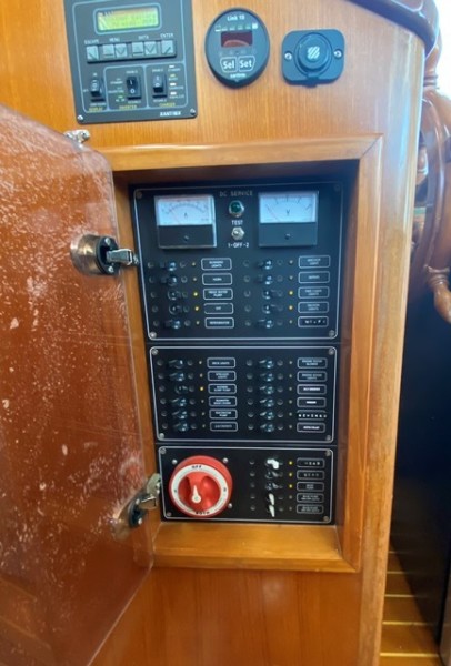 2005 Mariner Orient 40