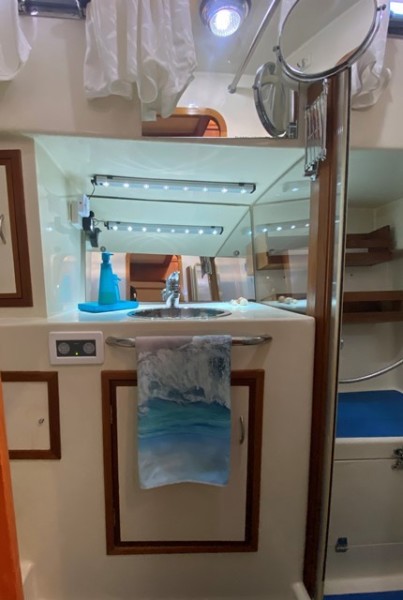 2005 Mariner Orient 40