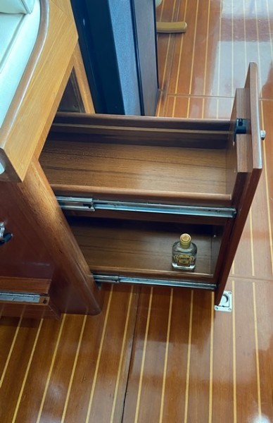 2005 Mariner Orient 40
