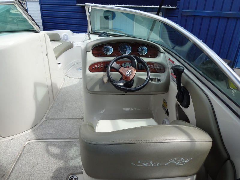 2005 Sea Ray Sundeck