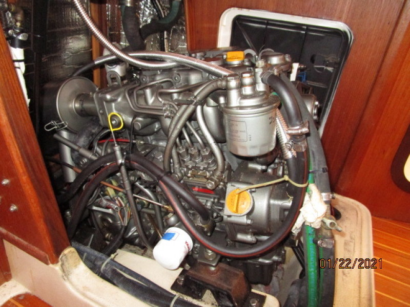 37' Hunter Auxiliary2