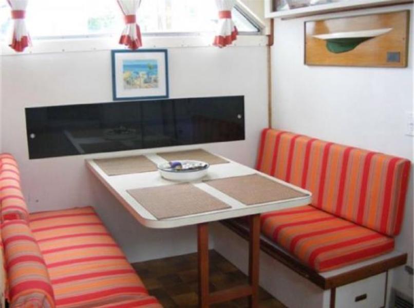 1975 Bertram Flushdeck