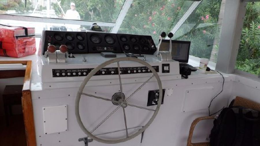 1975 Bertram Flushdeck
