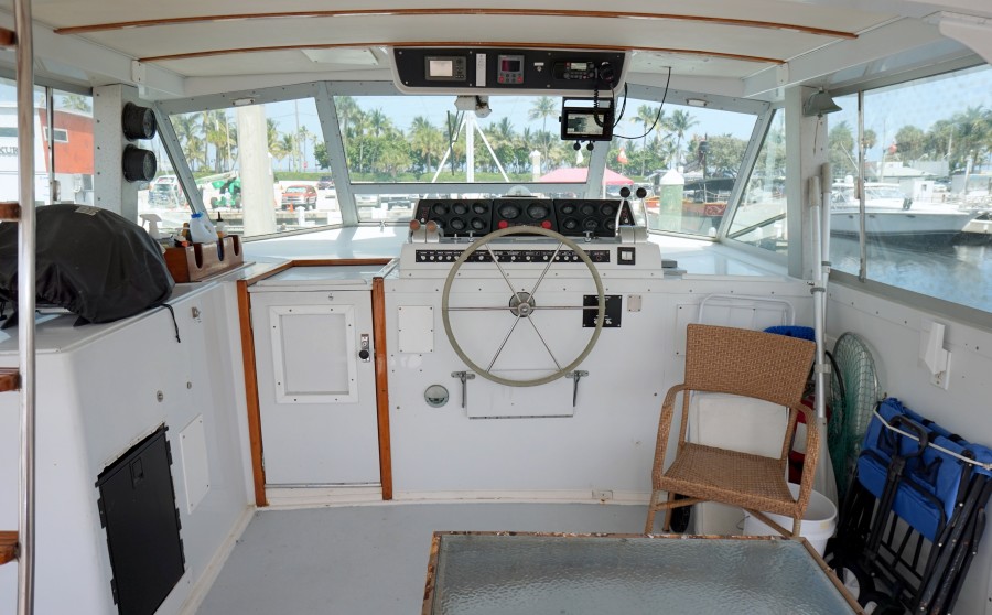 1975 Bertram Flushdeck