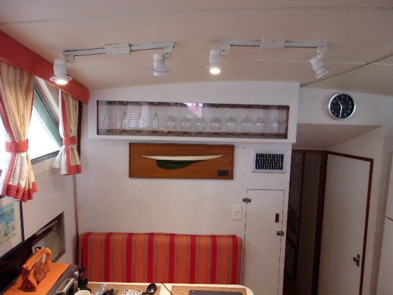1975 Bertram Flushdeck