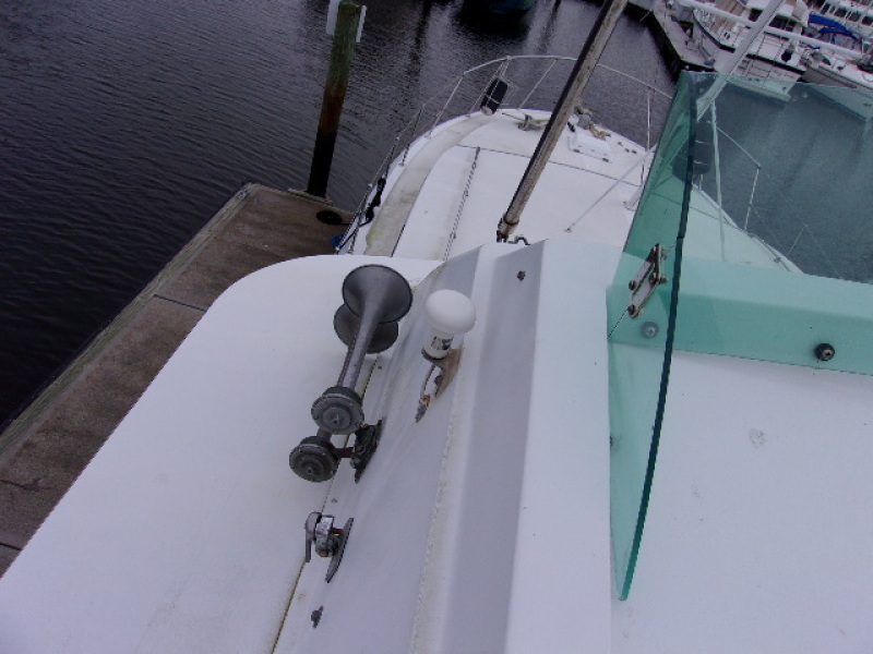 1975 Bertram Flushdeck