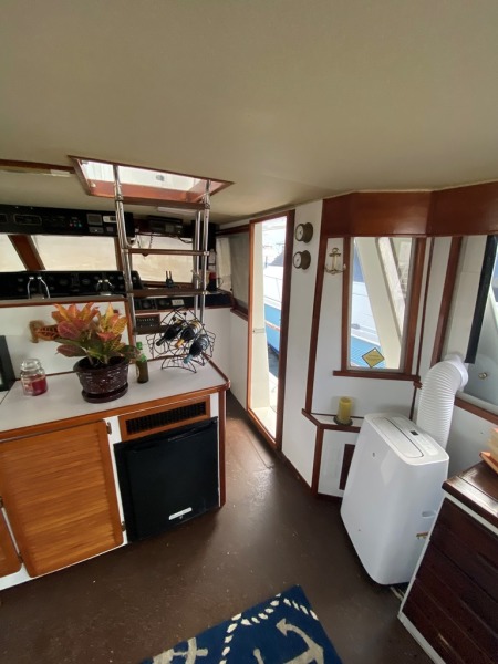 1985 Chris-Craft Constellation 500