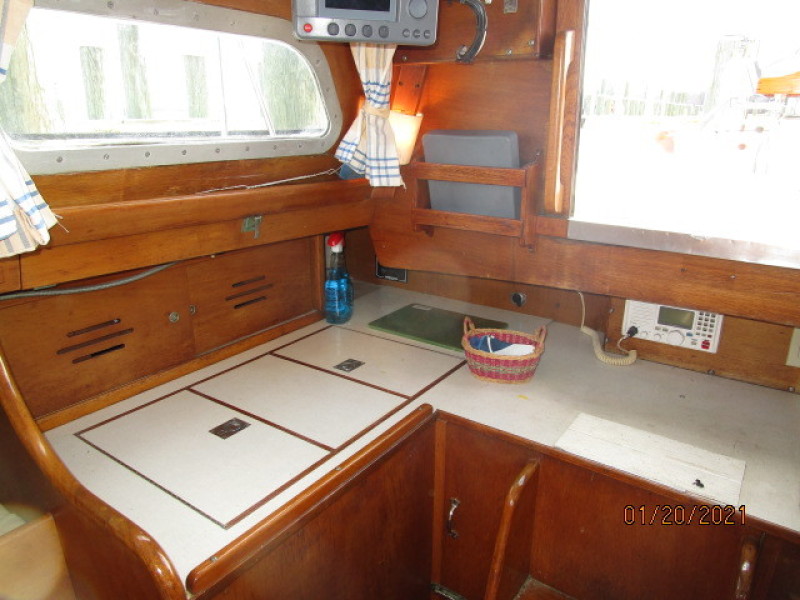 38' Hinckley galley starboard
