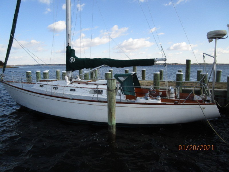 38' Hinckley port profile