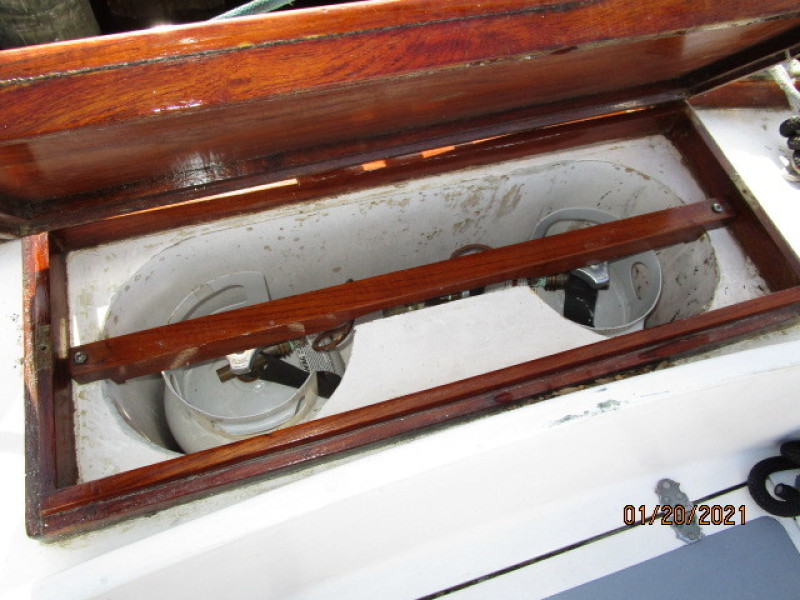 38' Hinckley cockpit propane locker