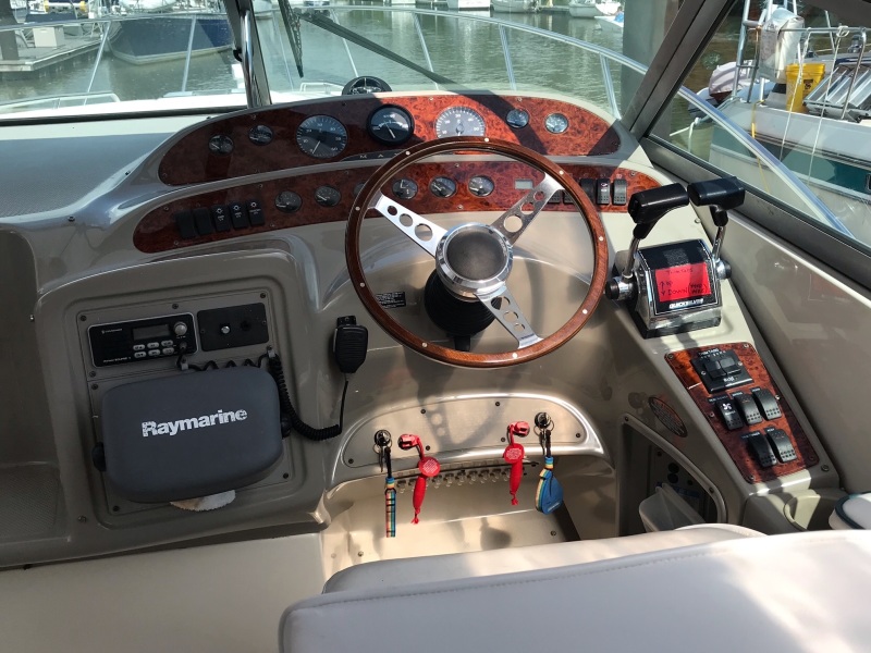 1997 Maxum 3000 SCR