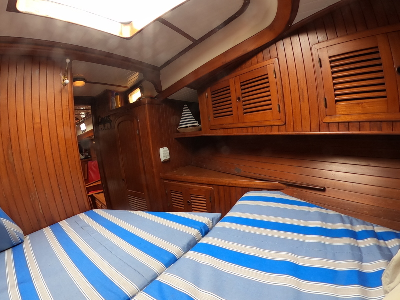 1986 Vagabond Bluewater