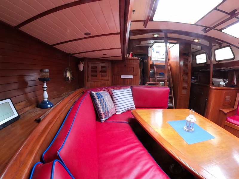 1986 Vagabond Bluewater