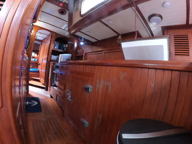 1986 Vagabond Bluewater