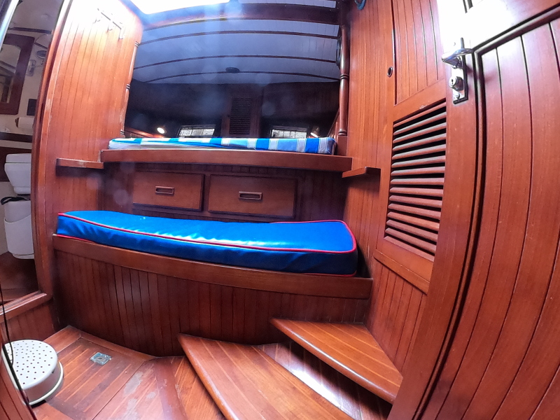 1986 Vagabond Bluewater
