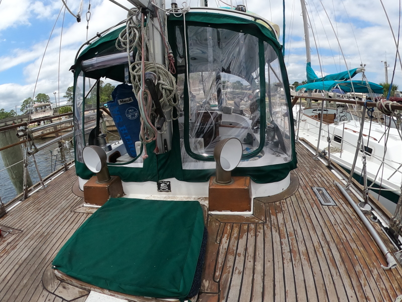 1986 Vagabond Bluewater