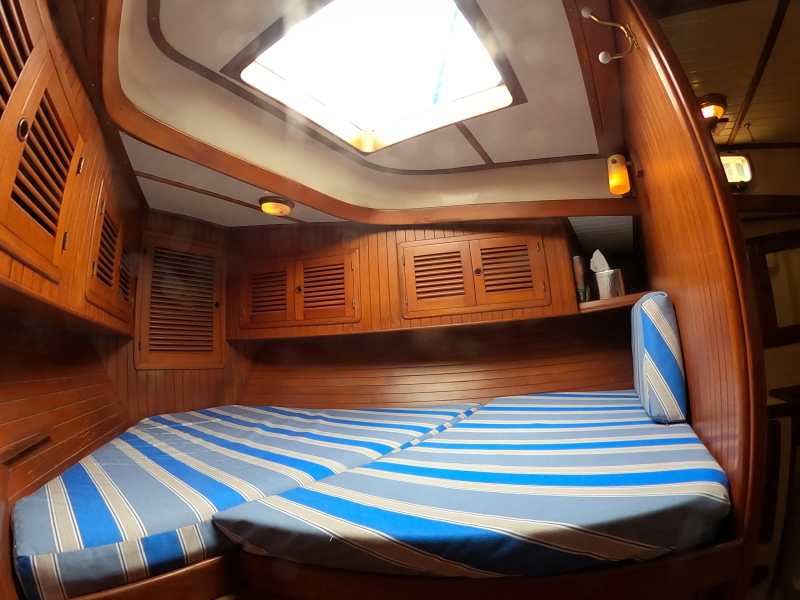 1986 Vagabond Bluewater