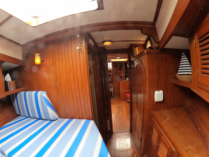 1986 Vagabond Bluewater