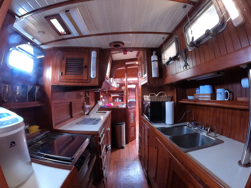 1986 Vagabond Bluewater