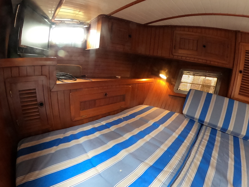 1986 Vagabond Bluewater
