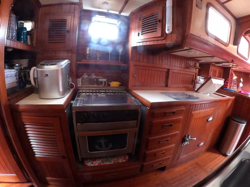 1986 Vagabond Bluewater