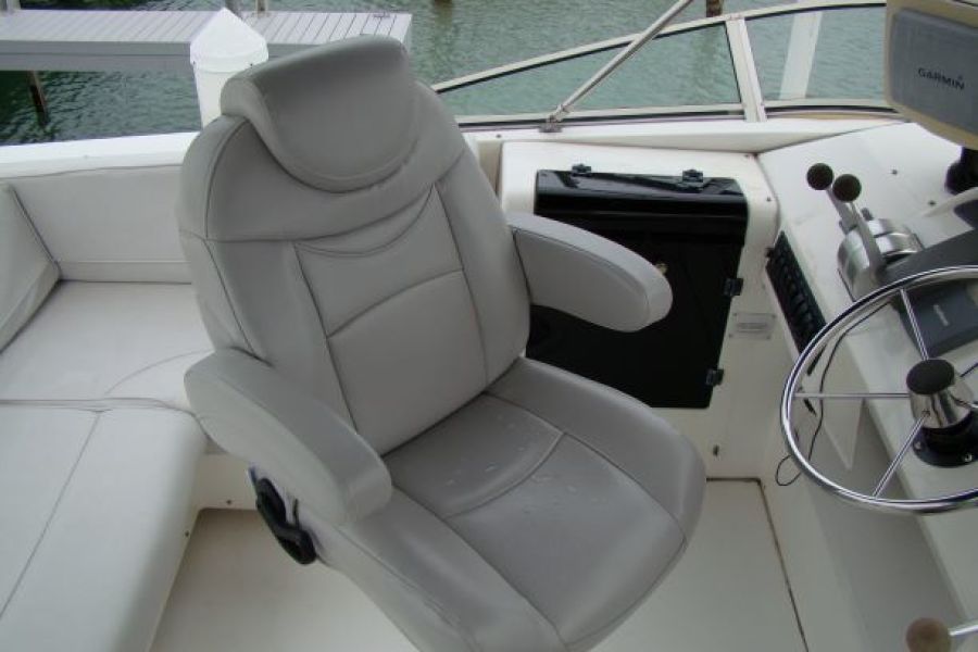 2002 Bayliner 4788 Pilot House
