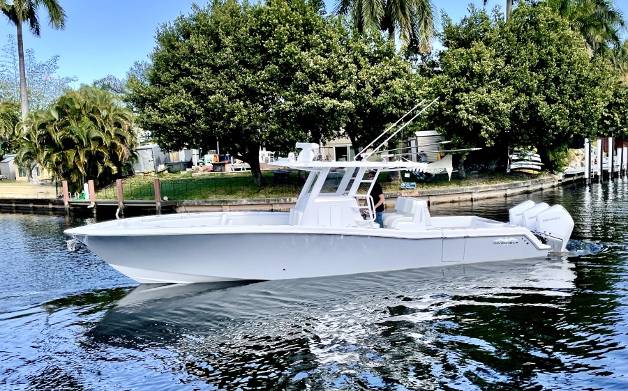 36' 2020 Invincible 36 Open Fisherman