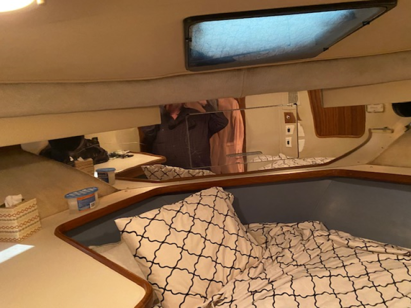 1989 Carver 3807 Aft Cabin