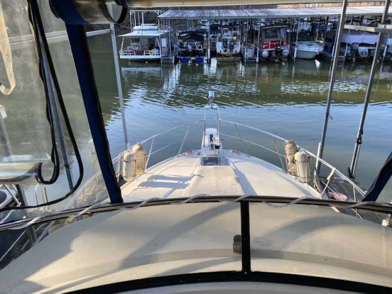 1989 Carver 3807 Aft Cabin