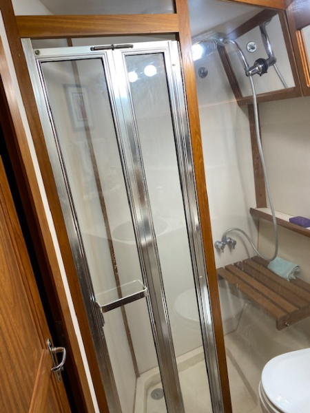 1989 Carver 3807 Aft Cabin
