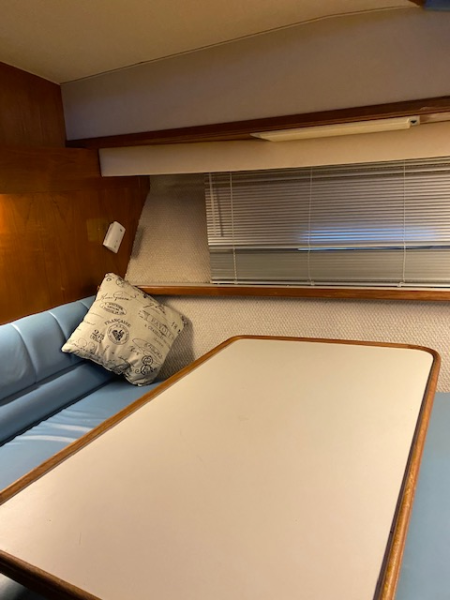 1989 Carver 3807 Aft Cabin
