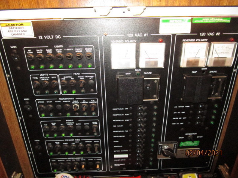 44' Carver electrical panel