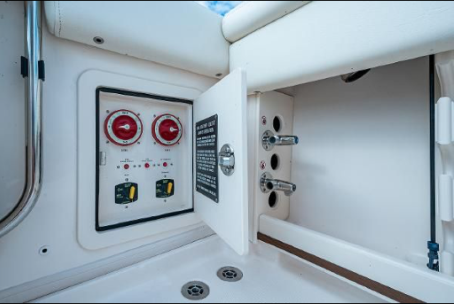 30' 2019 Grady-White Marlin 300