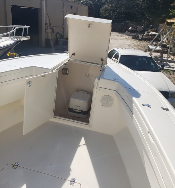 2004 Intrepid Center Console