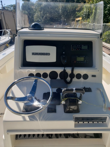 2004 Intrepid Center Console
