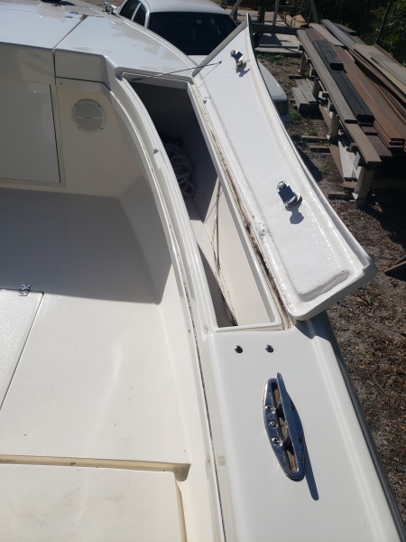 2004 Intrepid Center Console