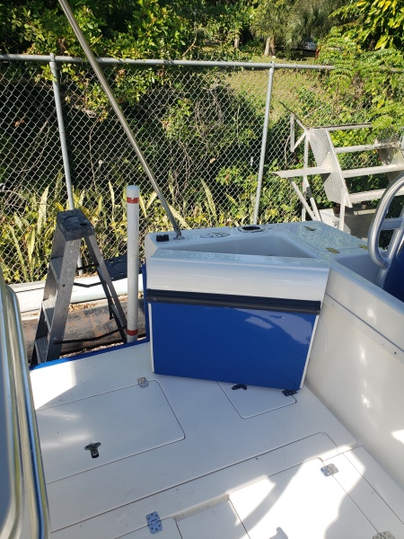 2004 Intrepid Center Console