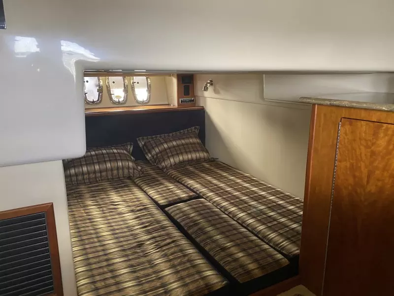2009 Cruisers Yachts 447