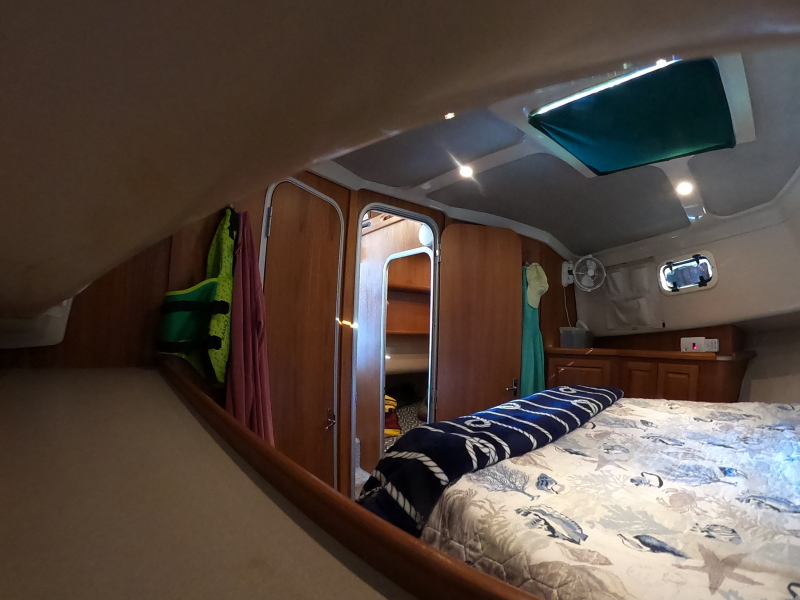 1997 Mainship 350
