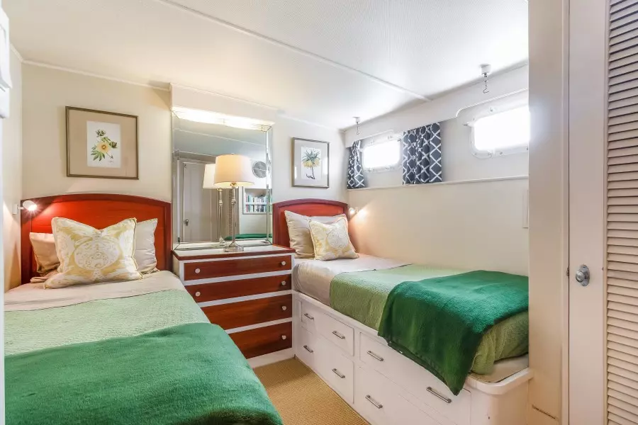 Twin Guest Cabin