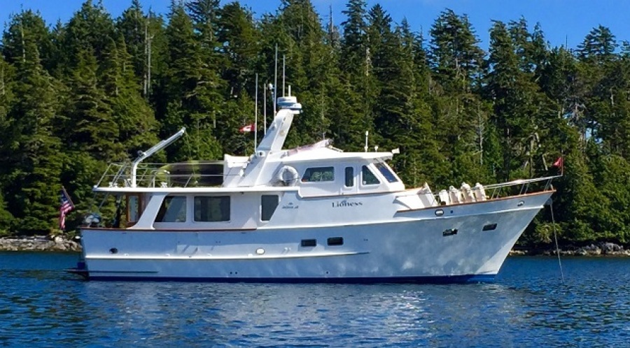 49' DeFever starboard profile
