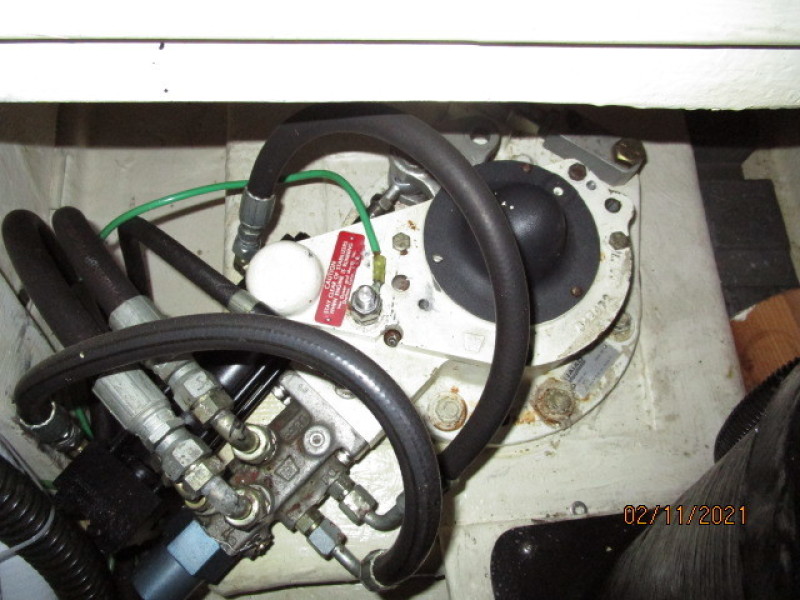 49' DeFever starboard stabilizer head