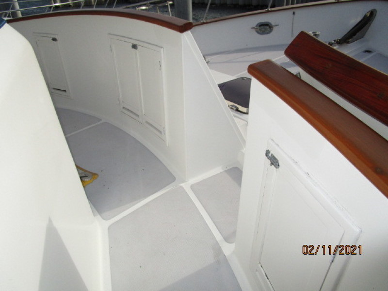 49' DeFever Portuguese Bridge2