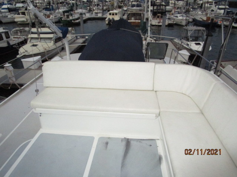 49' DeFever flybridge aft