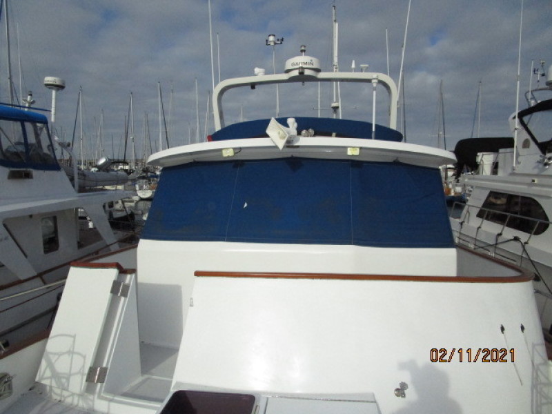 49' DeFever foredeck aft