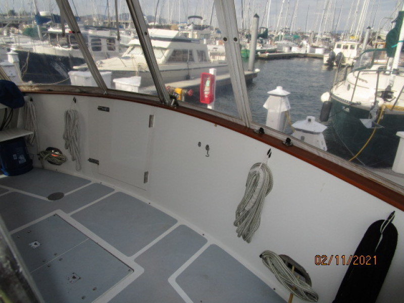 49' DeFever aftdeck2